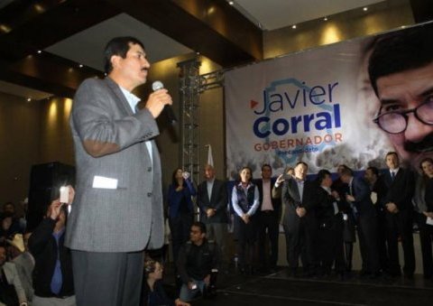 Se presenta Javier Corral ante militantes del PAN