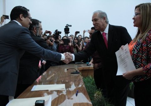 Jaime Beltrán del Río solicitó registro como candidato del PRD