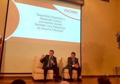 Acudió Pérez Cuellar a foro de seguridad pública de FICOSEC