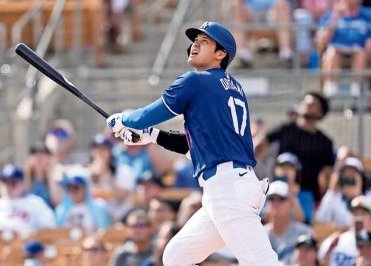 Pega Ohtani jonrón en debut con Dodgers