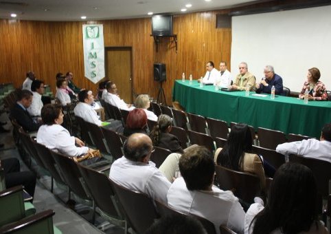 Capacitan a trabajadores de Subdelegación IMSS en Juárez