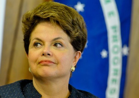 Presidenta de Brasil podría ser destituida por violación de leyes