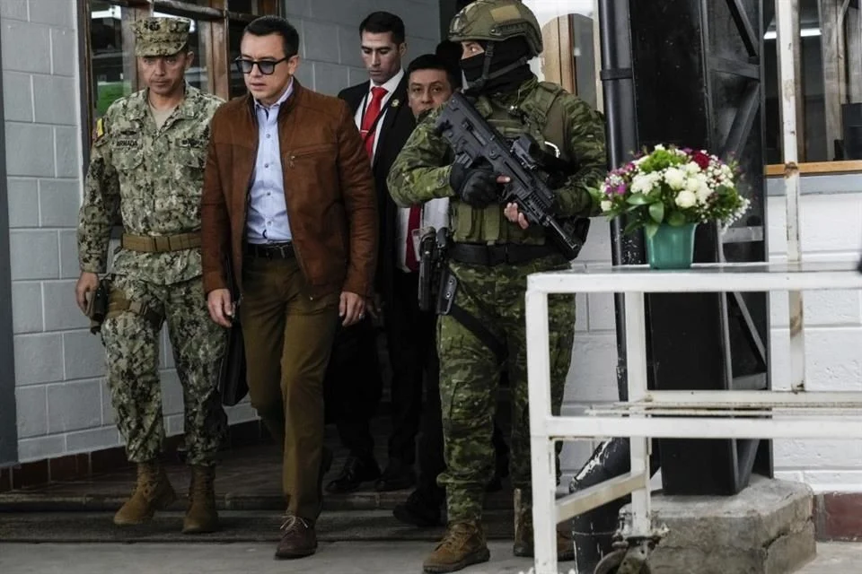 La justicia no se negocia, dice Noboa a México